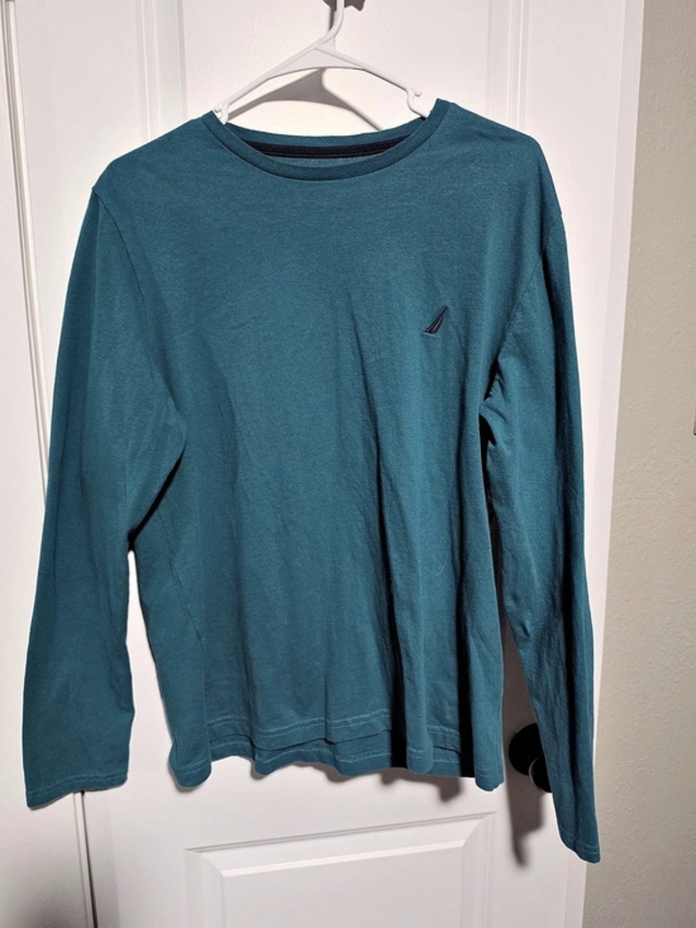 Nautica Long-Sleeve Solid Crewneck T-Shirt Blue Medium